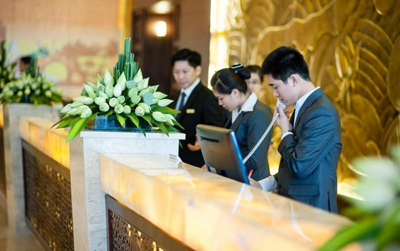 quan-ly-nhan-su-khach-san-nhu-nao-cho-hieu-qua-1 Việc quản trị nguồn nhân lực khách sạn đóng vai trò quan trọng trong sự phát triển bền vững của khách sạn.